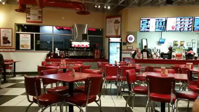 Freddy’s Frozen Custard & Steakburgers