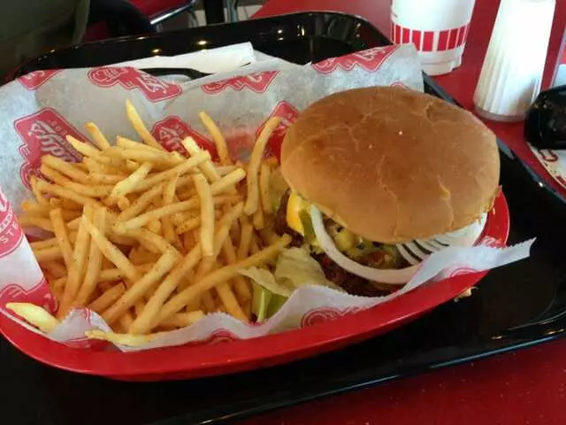 Freddy’s Frozen Custard & Steakburgers