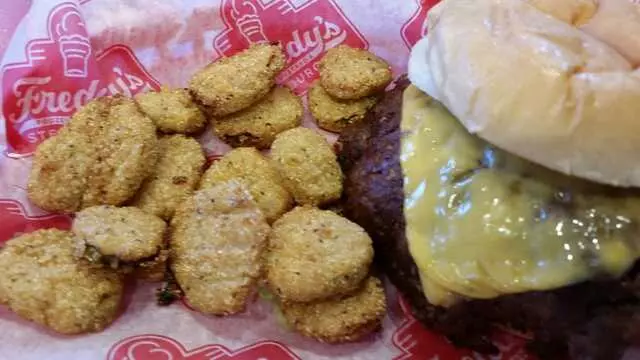 Freddy’s Frozen Custard & Steakburgers