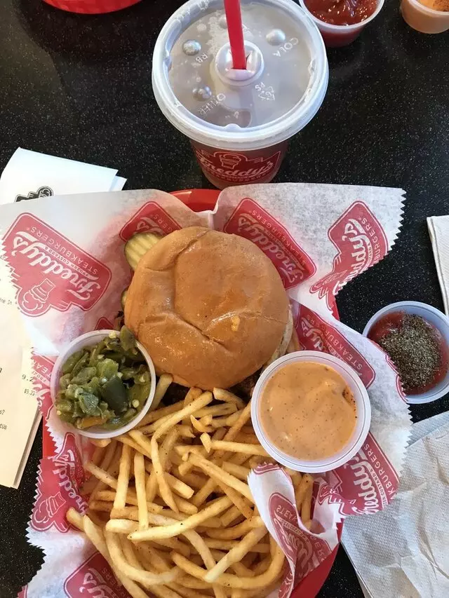 Freddy’s Frozen Custard & Steakburgers