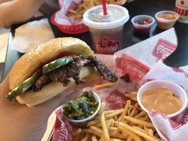 Freddy’s Frozen Custard & Steakburgers