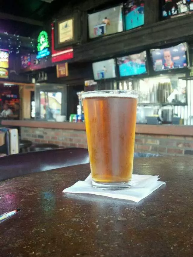 Billy’s Long Bar