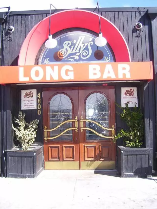 Billy’s Long Bar