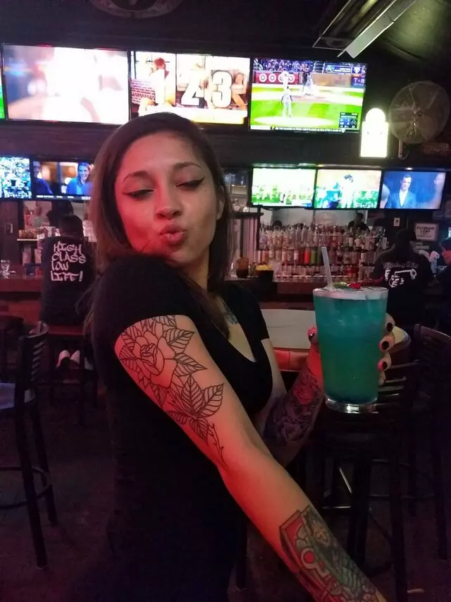 Billy’s Long Bar