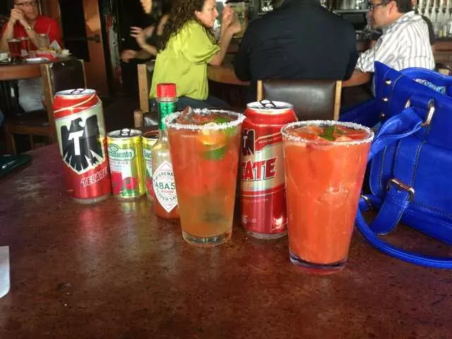 Billy’s Long Bar