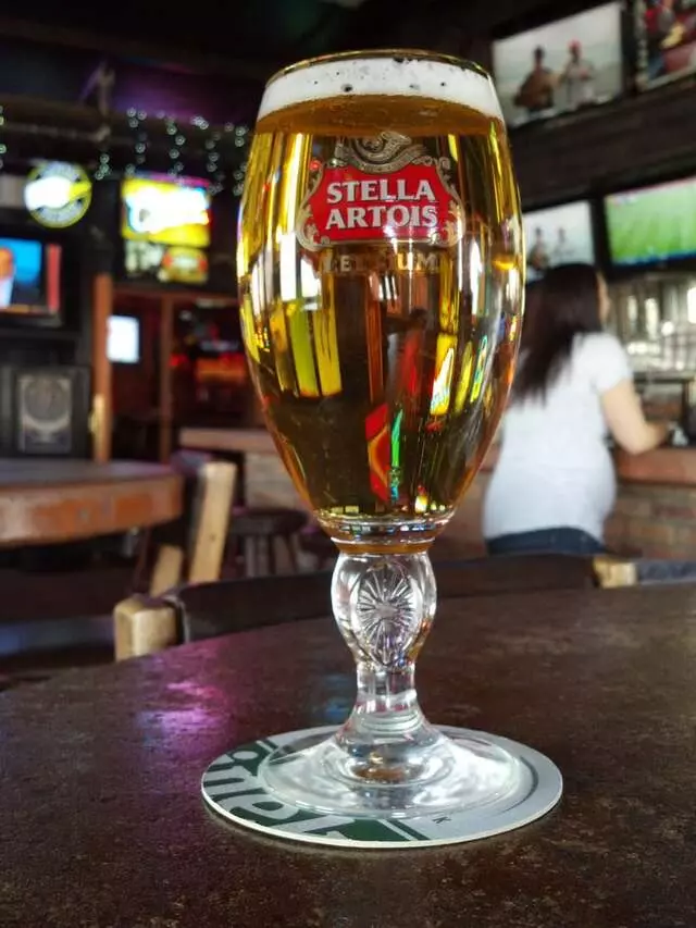 Billy’s Long Bar