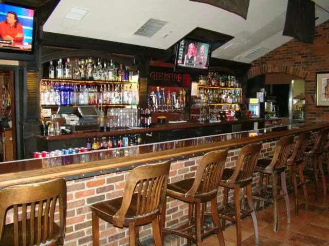 Billy’s Long Bar
