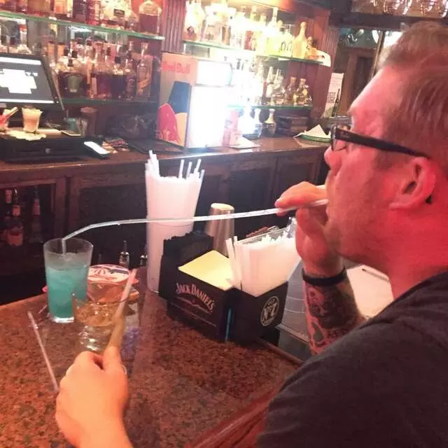 Billy’s Long Bar