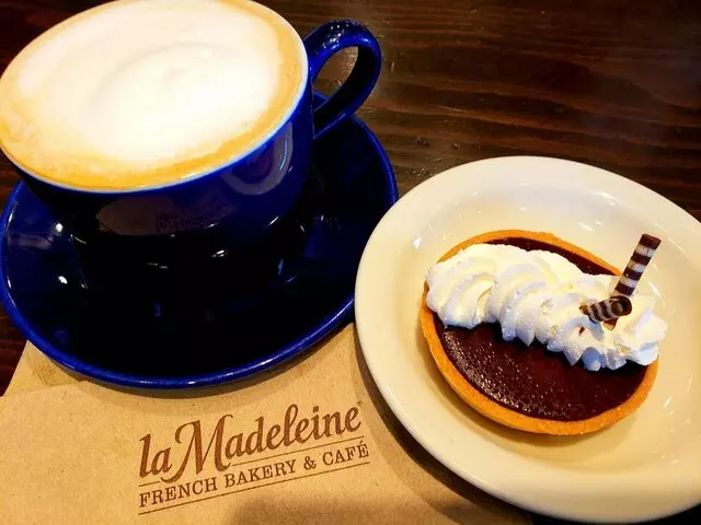 la Madeleine French Bakery & Cafe