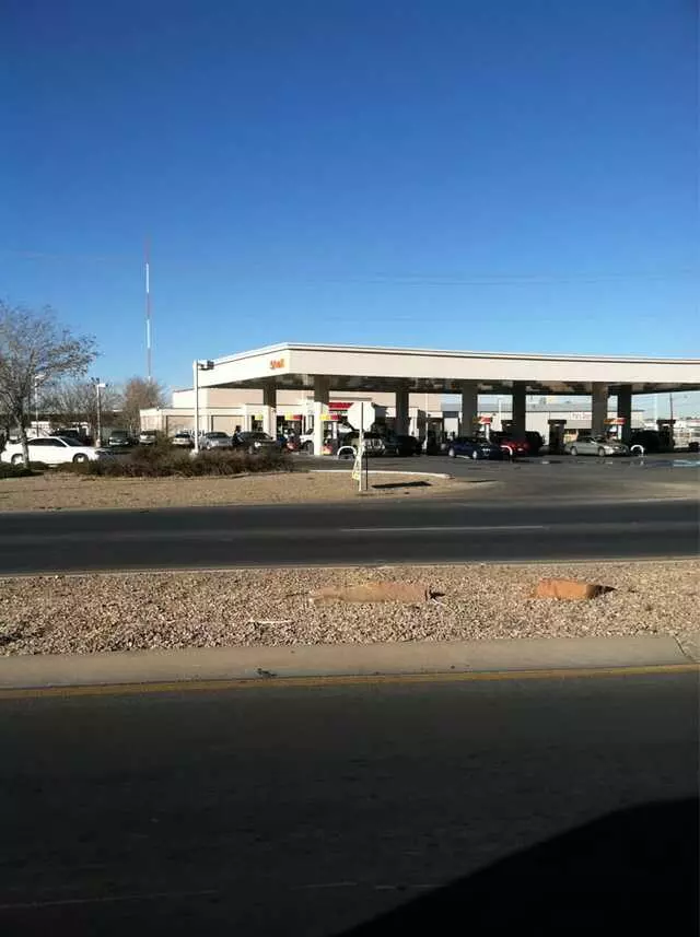 Giant Gasoline & Convenience Store