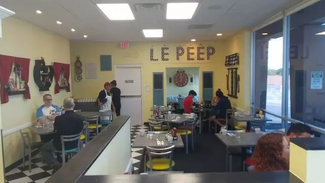 Le Peep