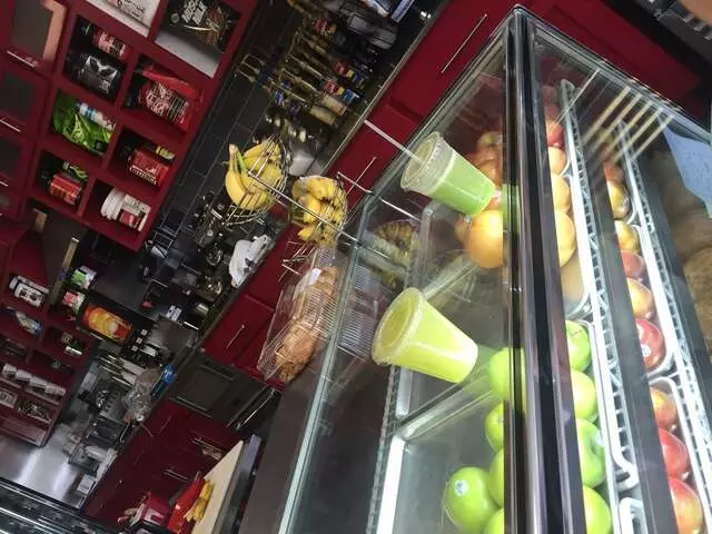 Beets  Juice  Bar  &  Cafe