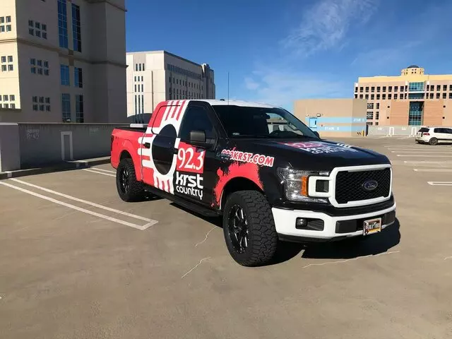 92.3 KRST Country