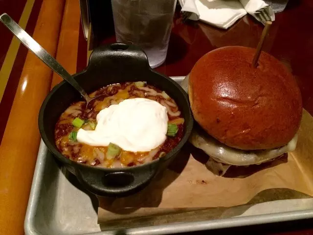 Fox & Hound Pub & Grill