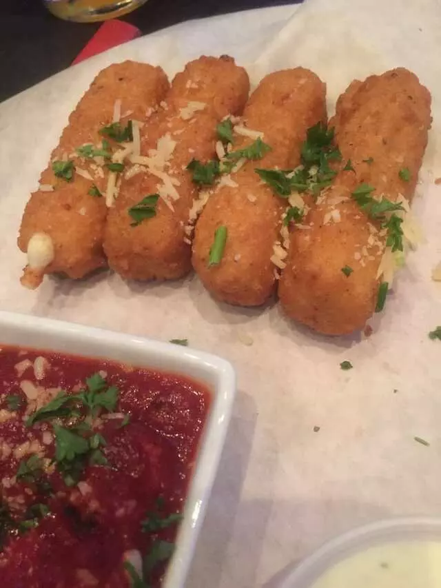 Fox & Hound Pub & Grill