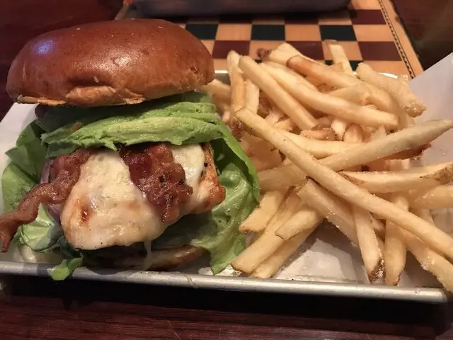Fox & Hound Pub & Grill