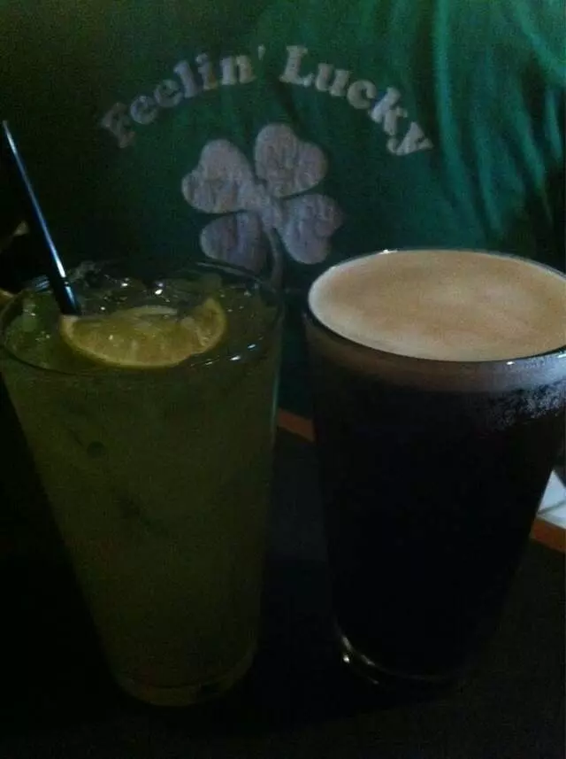 Louie’s Pub & Grill