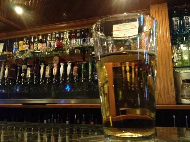 Louie’s Pub & Grill