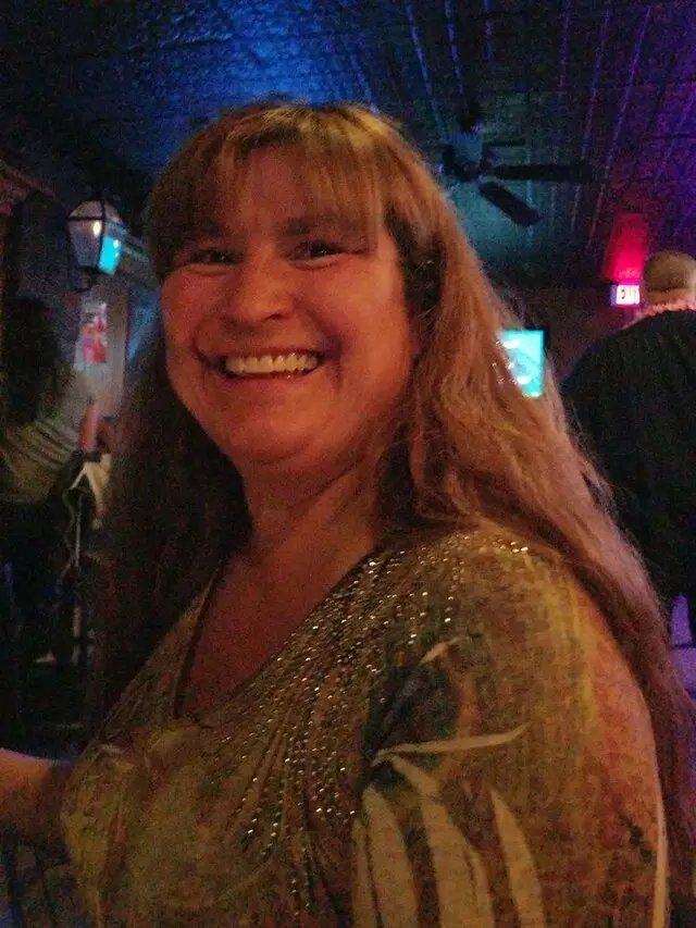 Louie’s Pub & Grill