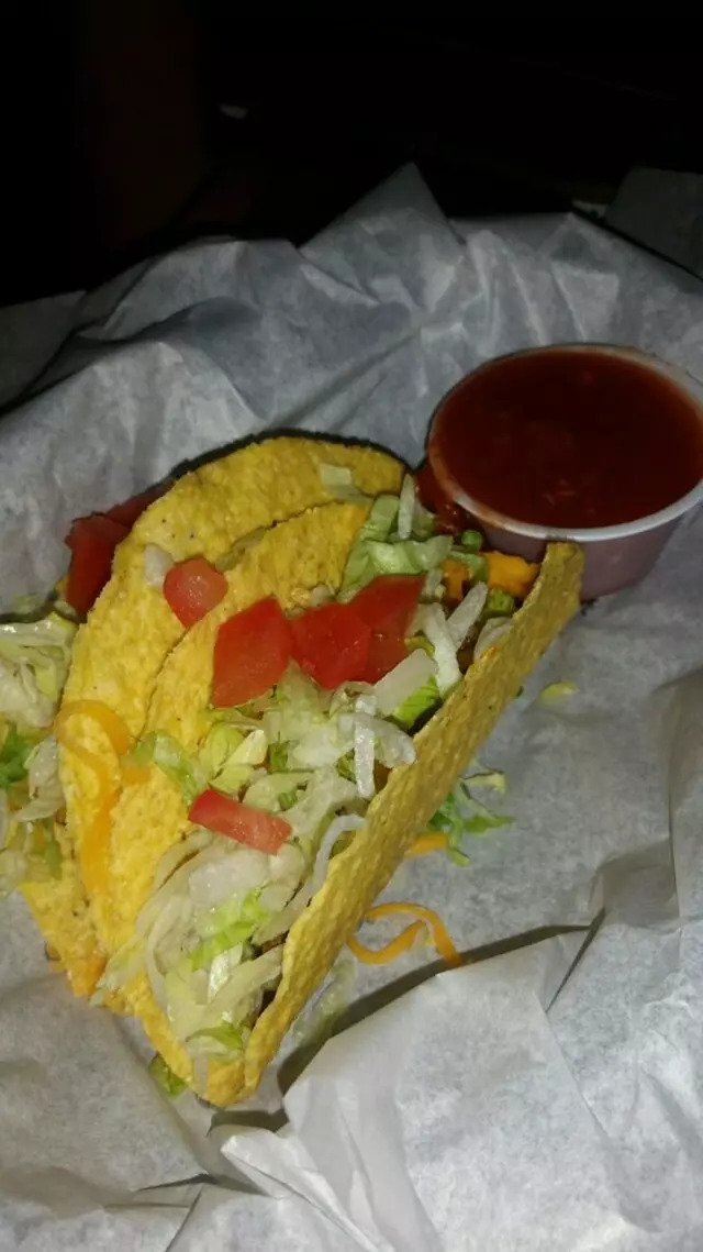 Louie’s Pub & Grill