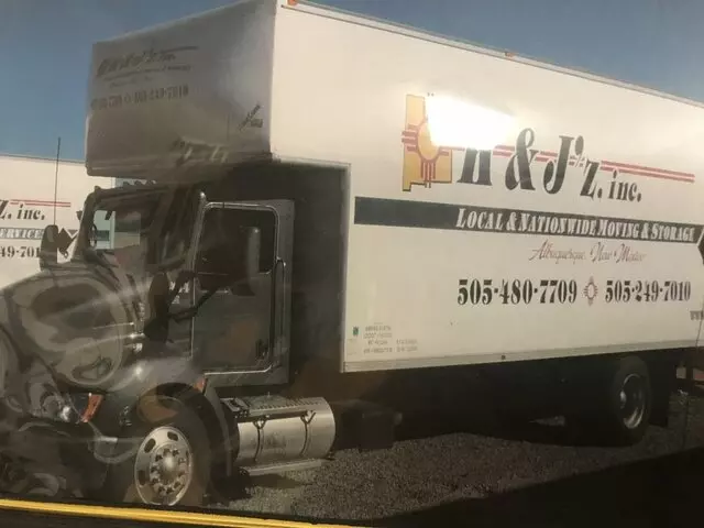 K & J&apos;z Moving