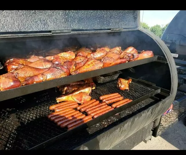 Smoking wet bbq