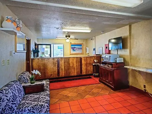 Ambassador Inn