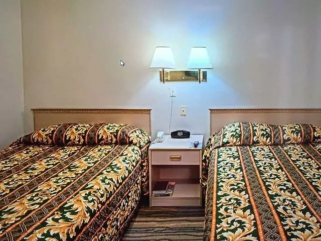 Ambassador Inn
