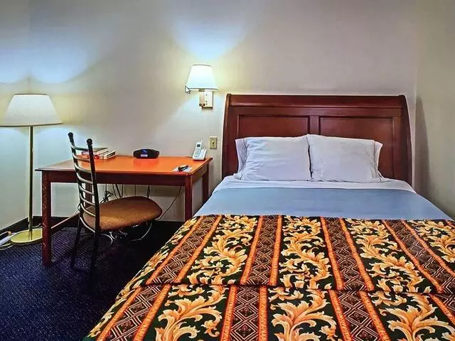 Ambassador Inn