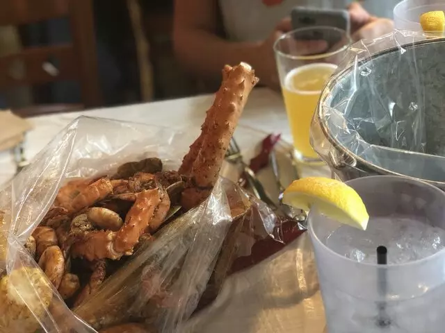 Crackin’ Crab Seafood Boil