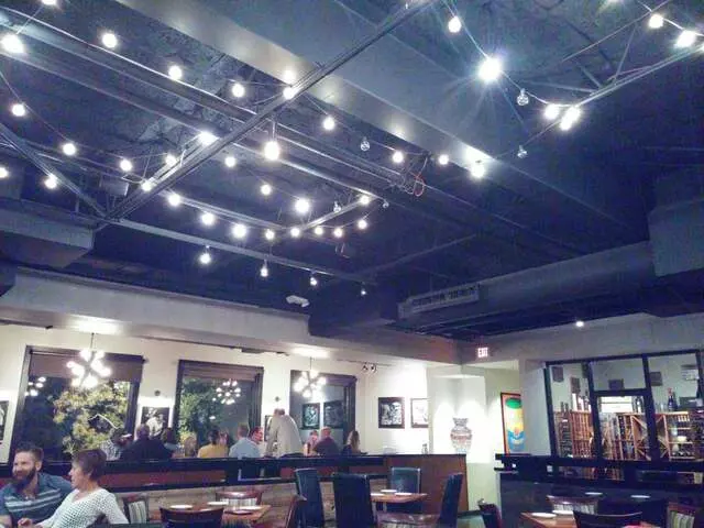 Farina Alto Pizzeria & Wine Bar