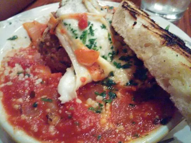 Farina Alto Pizzeria & Wine Bar