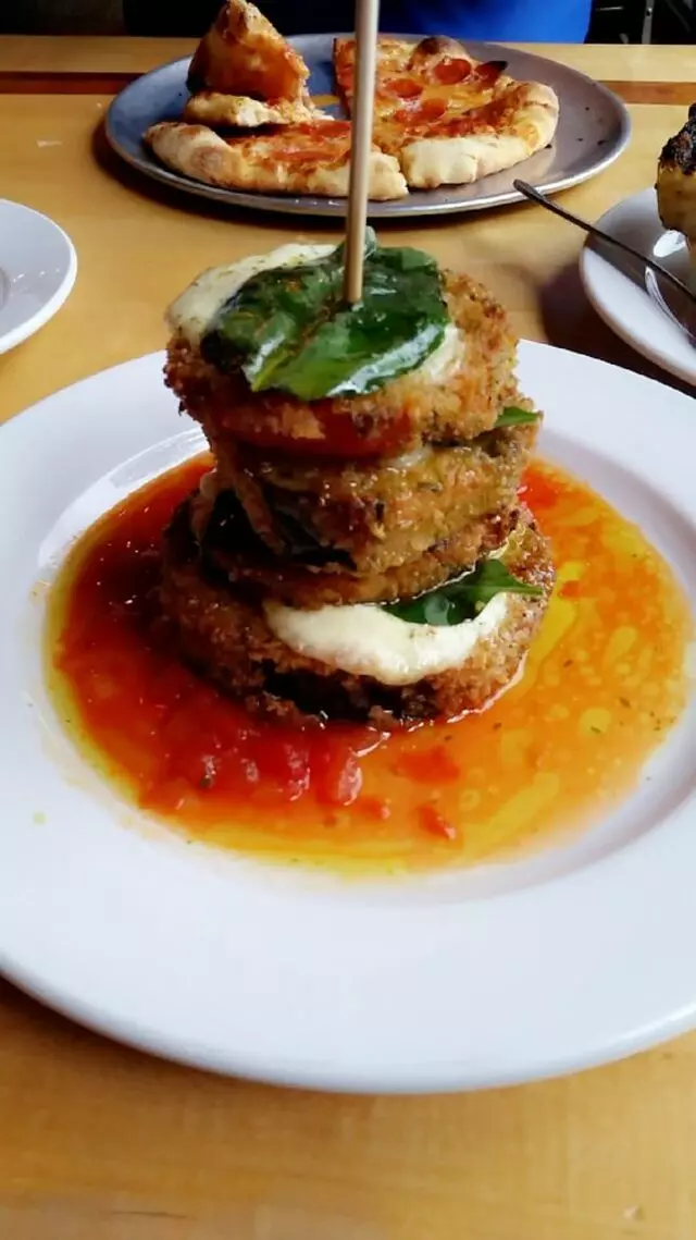 Farina Alto Pizzeria & Wine Bar