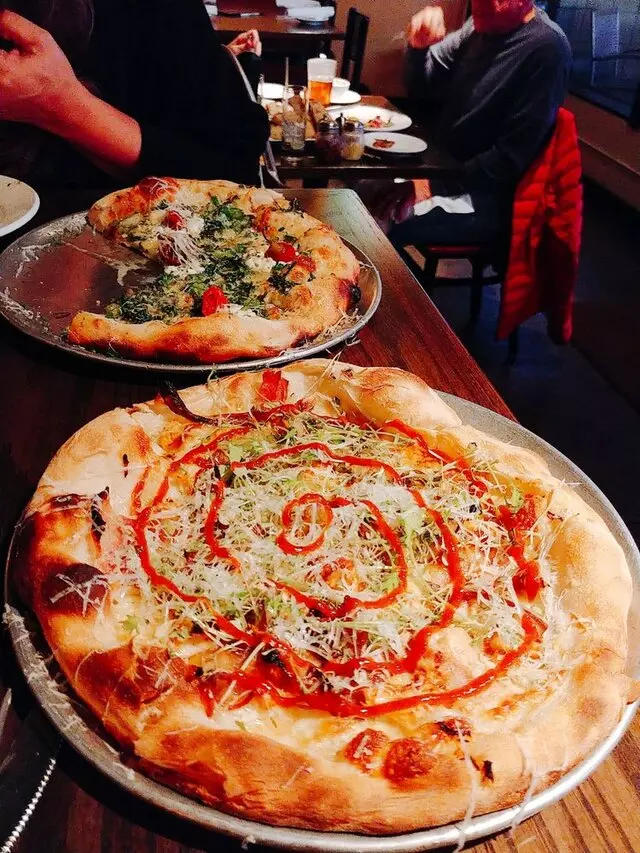 Farina Alto Pizzeria & Wine Bar