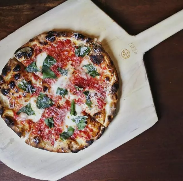 Farina Alto Pizzeria & Wine Bar