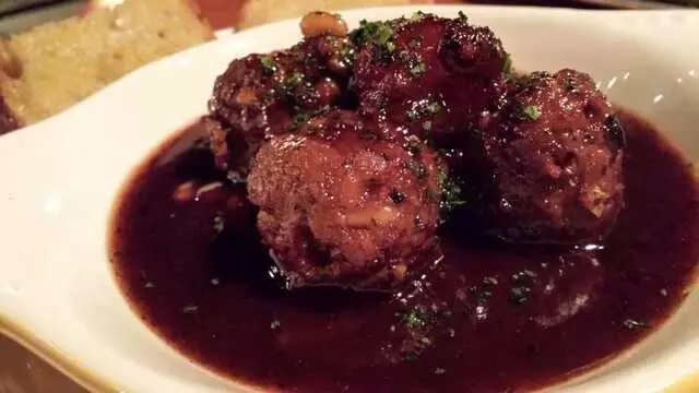 Farina Alto Pizzeria & Wine Bar