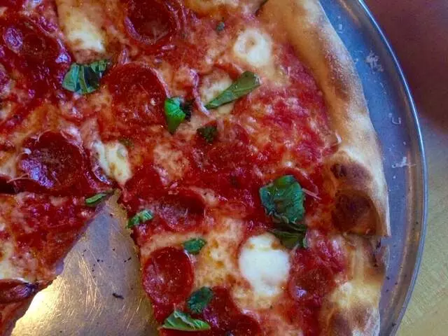 Farina Alto Pizzeria & Wine Bar
