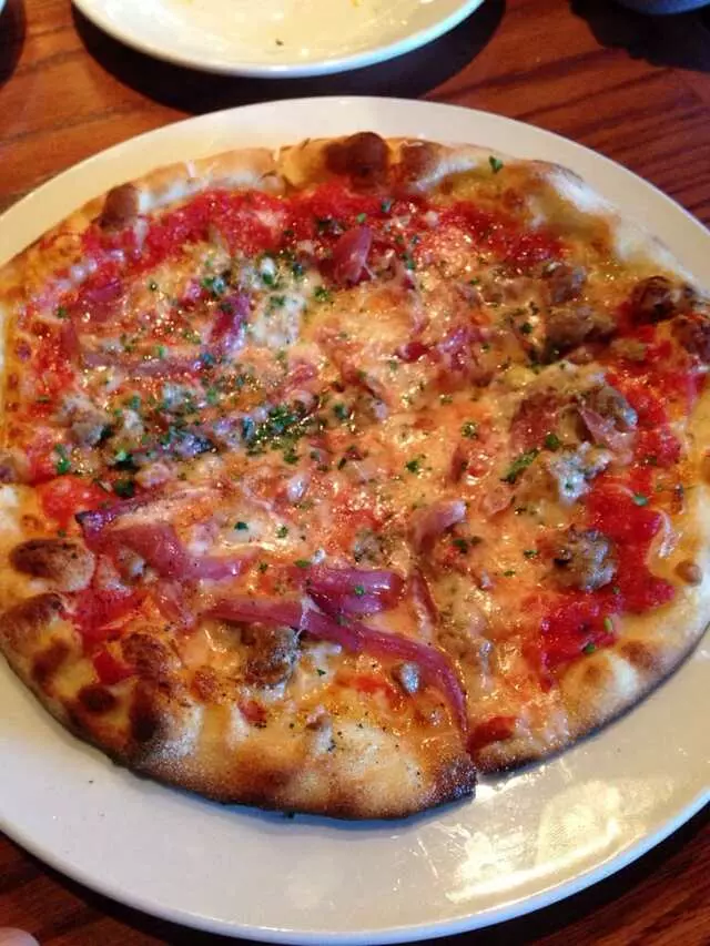 Farina Alto Pizzeria & Wine Bar