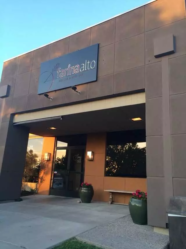 Farina Alto Pizzeria & Wine Bar