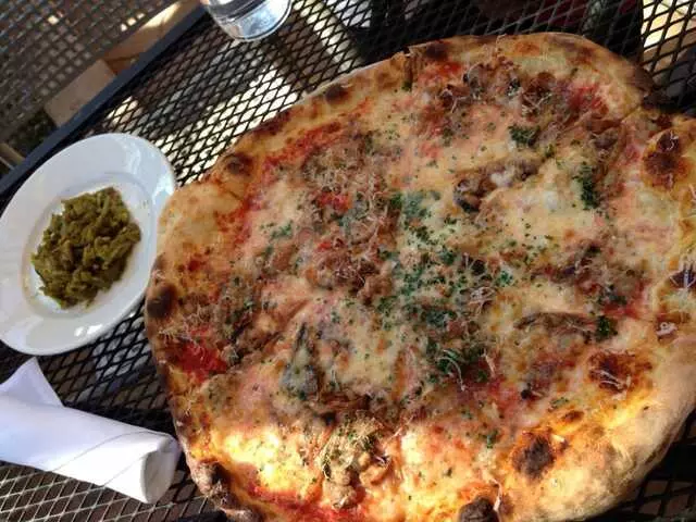 Farina Alto Pizzeria & Wine Bar