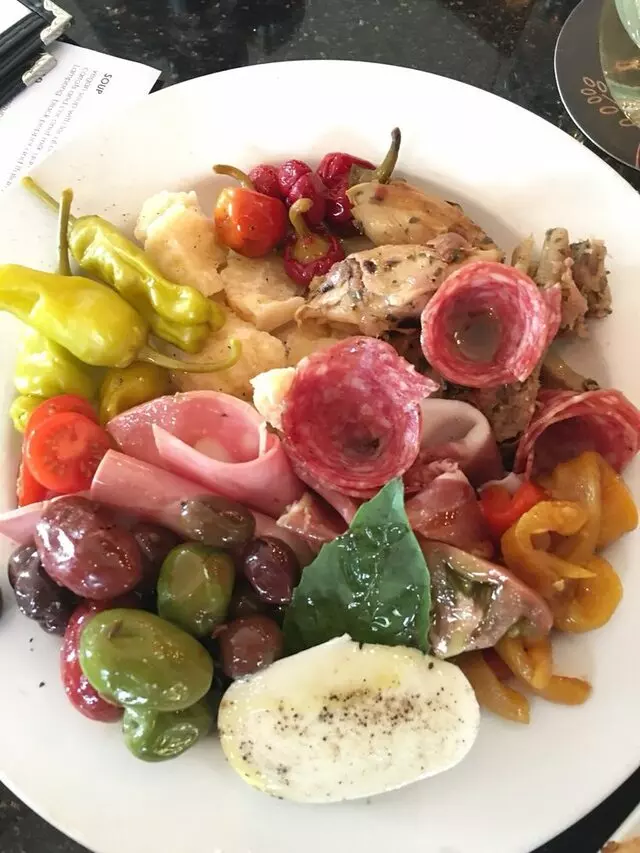 Farina Alto Pizzeria & Wine Bar