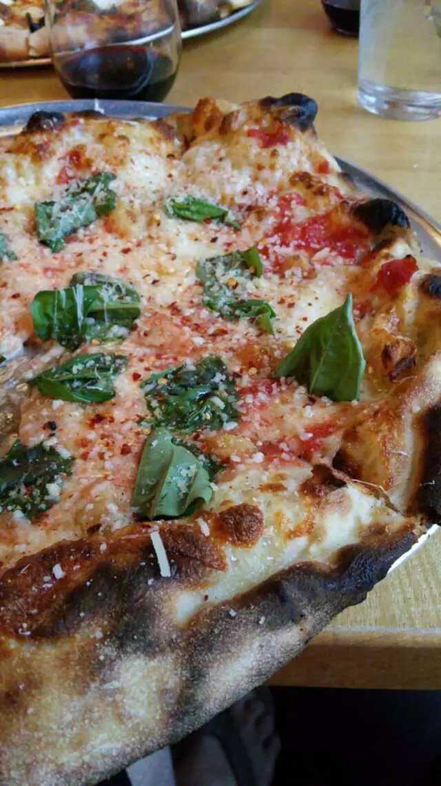 Farina Alto Pizzeria & Wine Bar