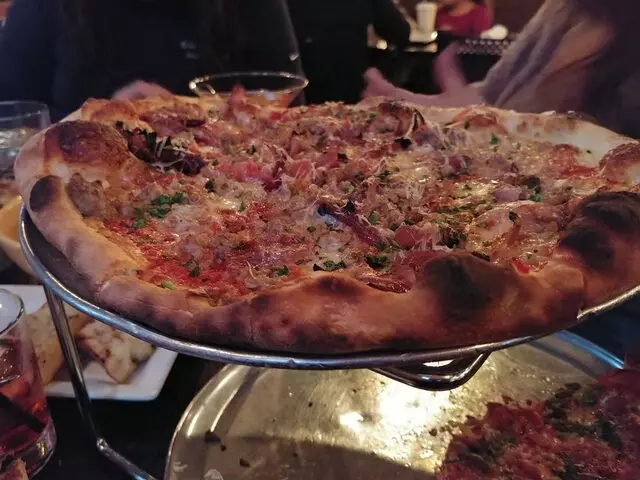 Farina Alto Pizzeria & Wine Bar