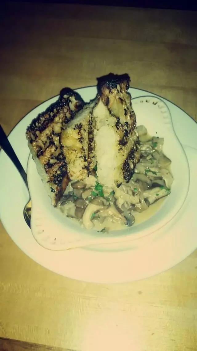 Farina Alto Pizzeria & Wine Bar
