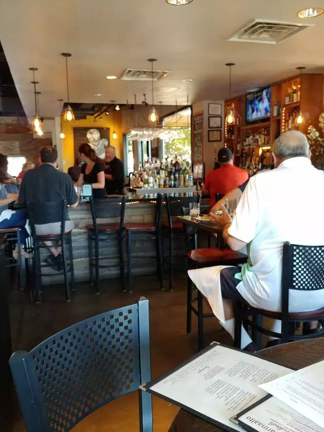 Farina Alto Pizzeria & Wine Bar
