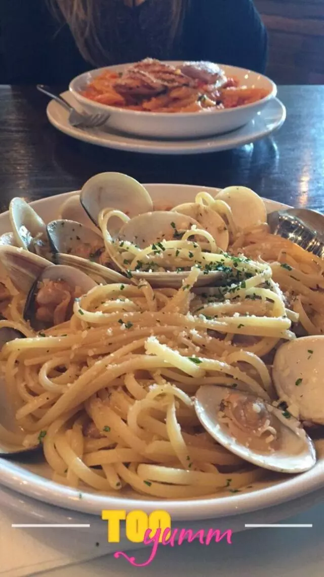 Farina Alto Pizzeria & Wine Bar