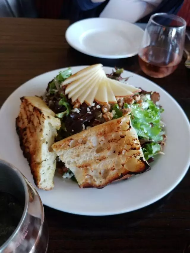 Farina Alto Pizzeria & Wine Bar