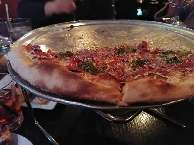 Farina Alto Pizzeria & Wine Bar