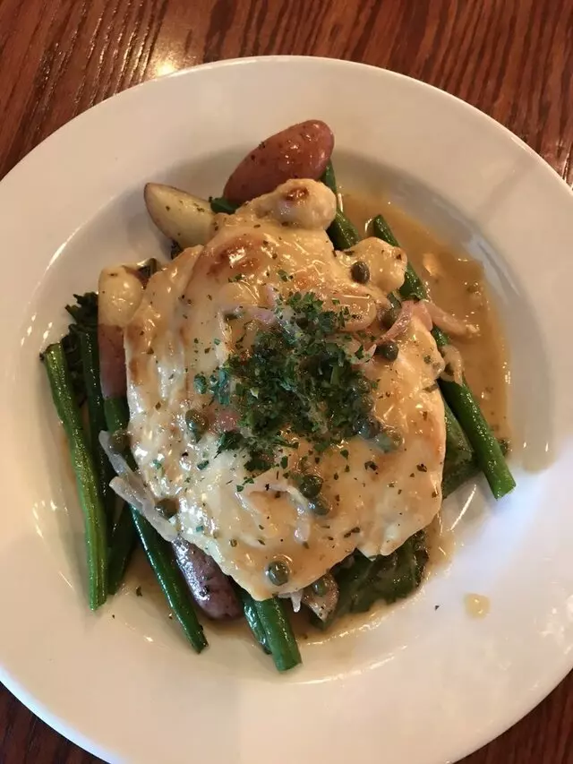 Farina Alto Pizzeria & Wine Bar