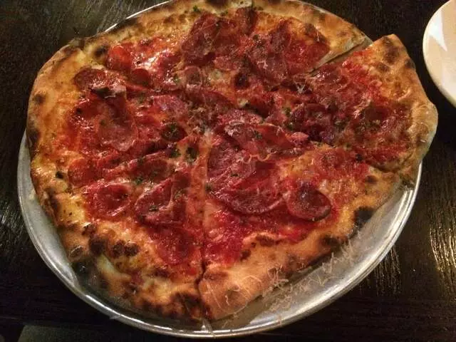 Farina Alto Pizzeria & Wine Bar